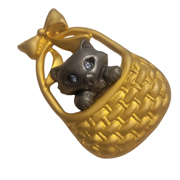 Danecraft Kitty in Basket Brooch - Picture 2 of 6